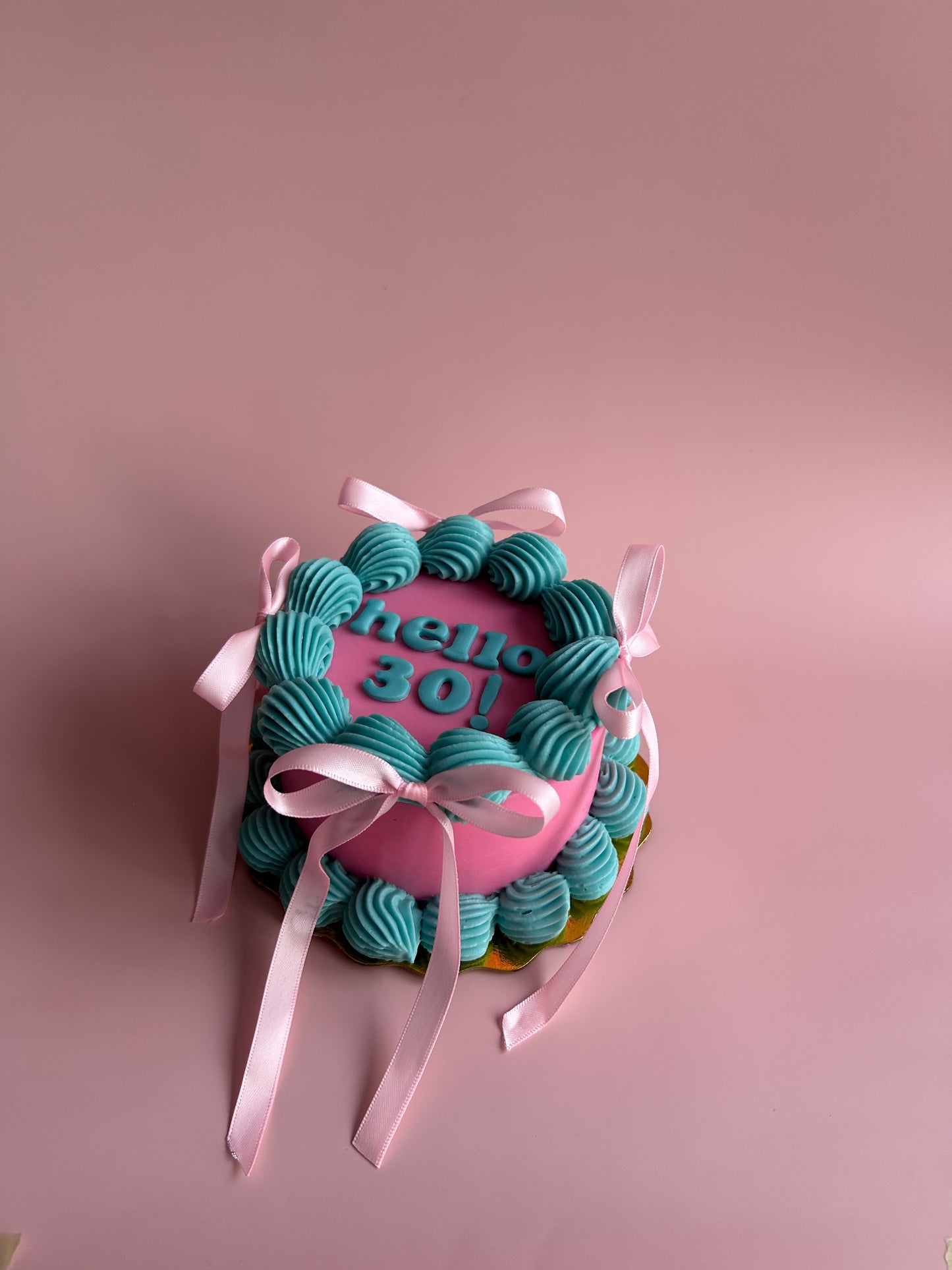 Bow Cake BYPATRI.