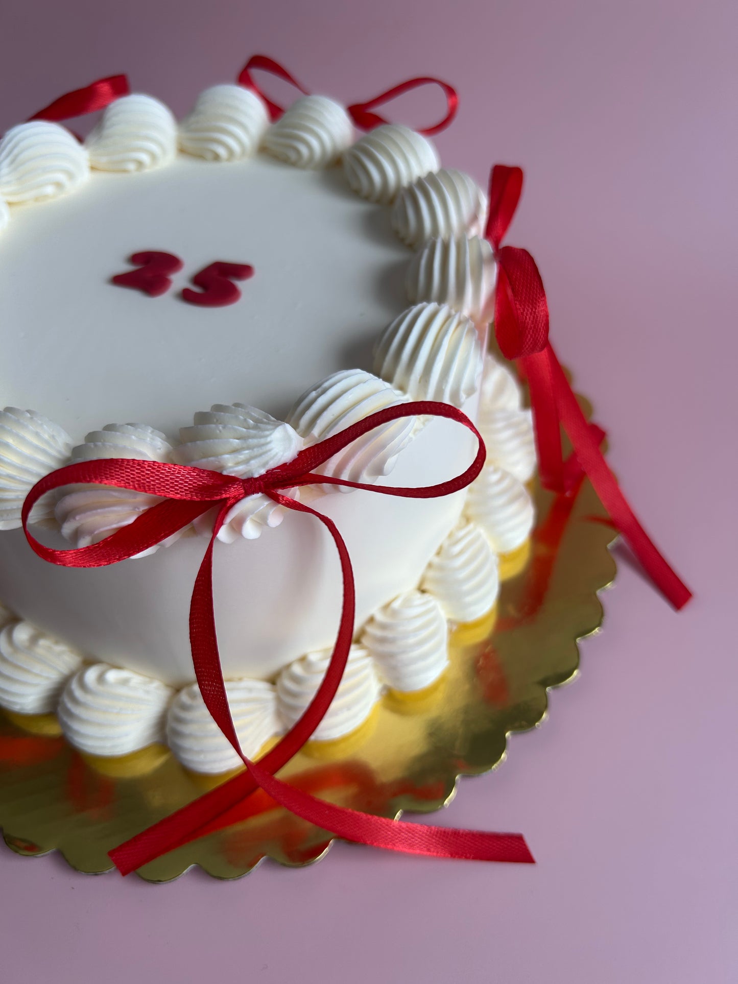 Bow Cake BYPATRI.